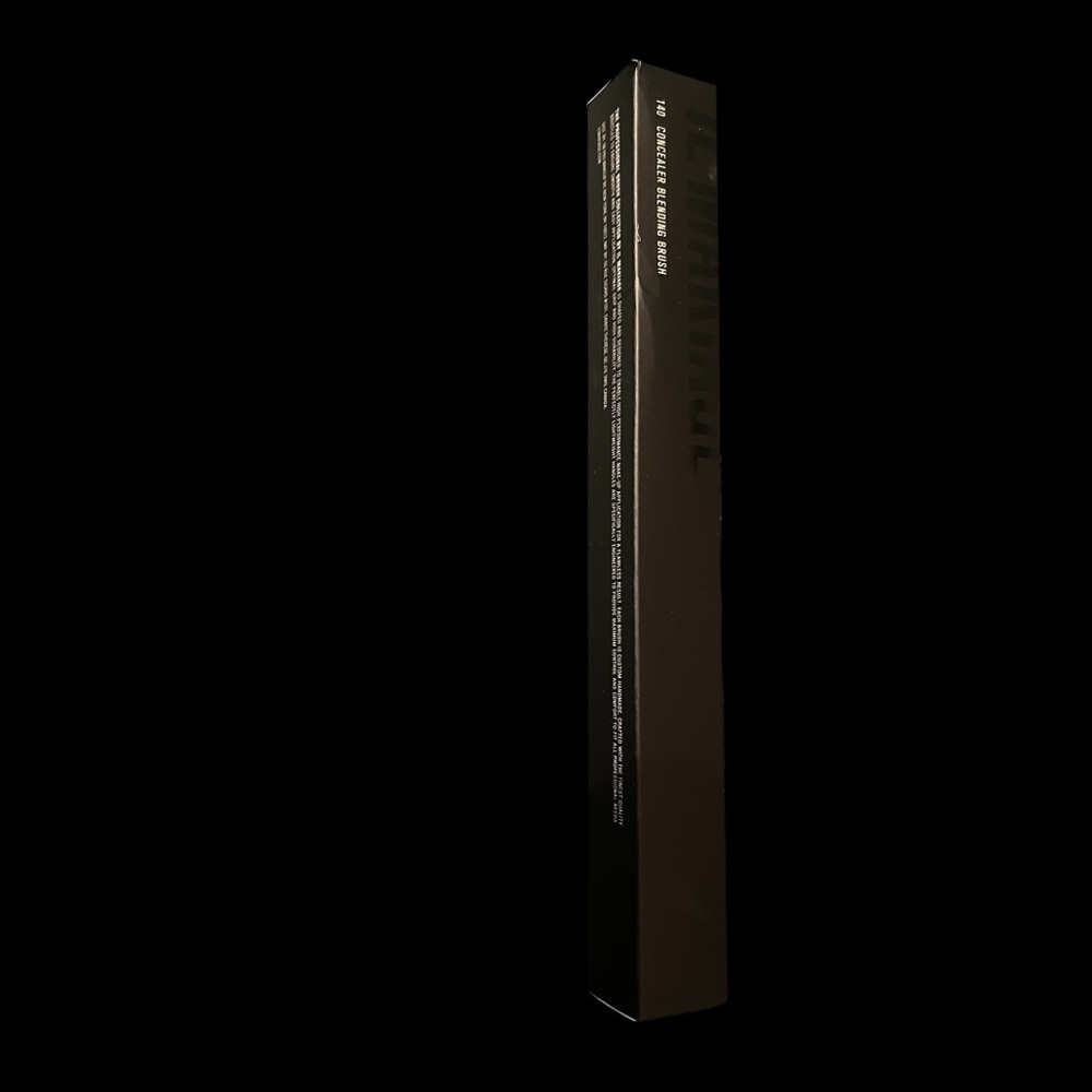 IL MAKIAGE Concealer Blending Makeup Brush New in Box